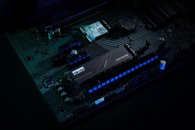 KLEVV tăng sức mạnh lưu trữ bằng bộ ba SSD PCIe Gen4 CRAS C930, C925G và C910G KLEVV tăng sức mạnh lưu trữ bằng bộ ba SSD PCIe Gen4 CRAS C930, C925G và C910G