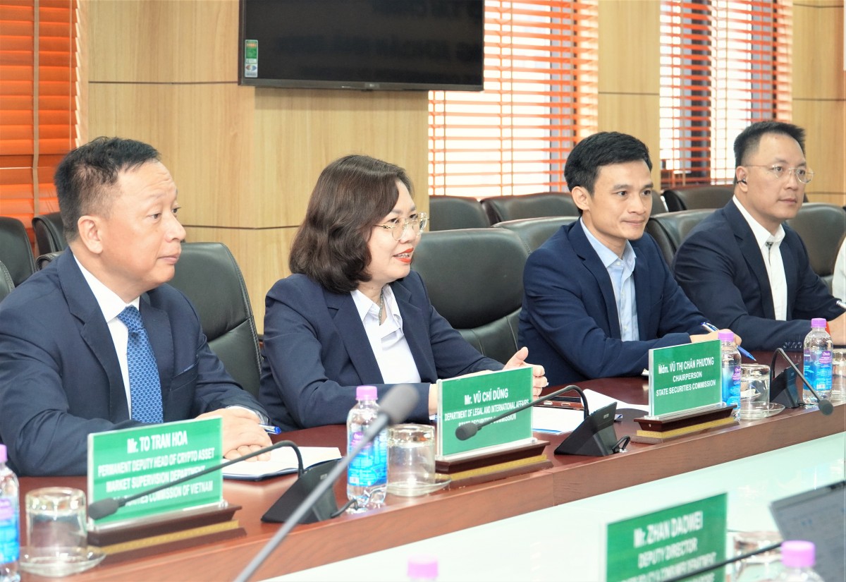 UBCKNN và MAS tăng cường hợp tác, thúc đẩy kết nối thị trường vốn Việt Nam - Singapore UBCKNN và MAS tăng cường hợp tác, thúc đẩy kết nối thị trường vốn Việt Nam - Singapore