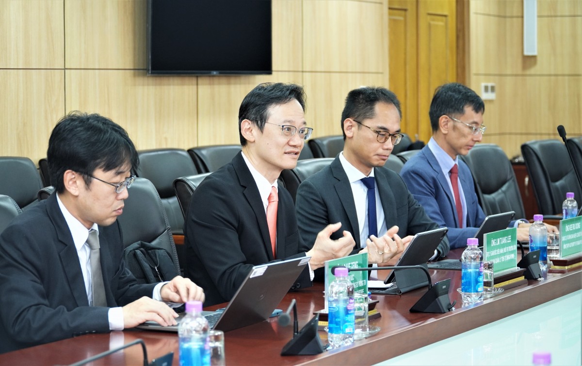 UBCKNN và MAS tăng cường hợp tác, thúc đẩy kết nối thị trường vốn Việt Nam - Singapore UBCKNN và MAS tăng cường hợp tác, thúc đẩy kết nối thị trường vốn Việt Nam - Singapore
