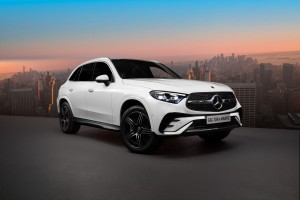 Mercedes-Benz bổ sung GLC 350e 4MATIC, giá 2,999 tỷ đồng