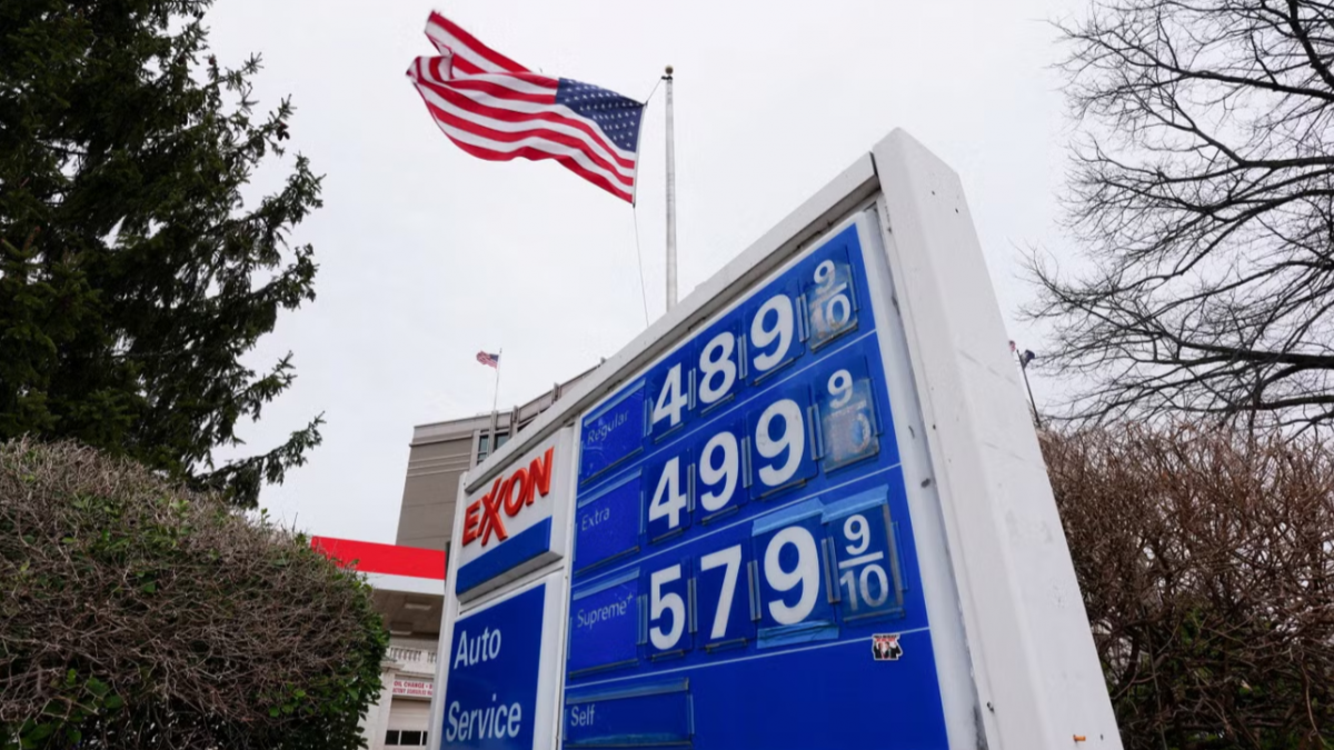 Diesel nhuộm được xem như một giải pháp trong bối cảnh khủng hoảng nhiên liệu. Ảnh: Reddit. Diesel nhuộm được xem như một giải pháp trong bối cảnh khủng hoảng nhiên liệu. Ảnh: Reddit.