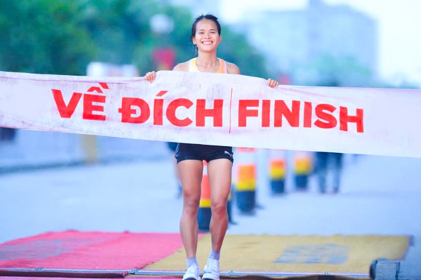 Hai VĐV Việt Nam vô địch Marathon tại giải Techcombank Hà Nội mùa thứ 5