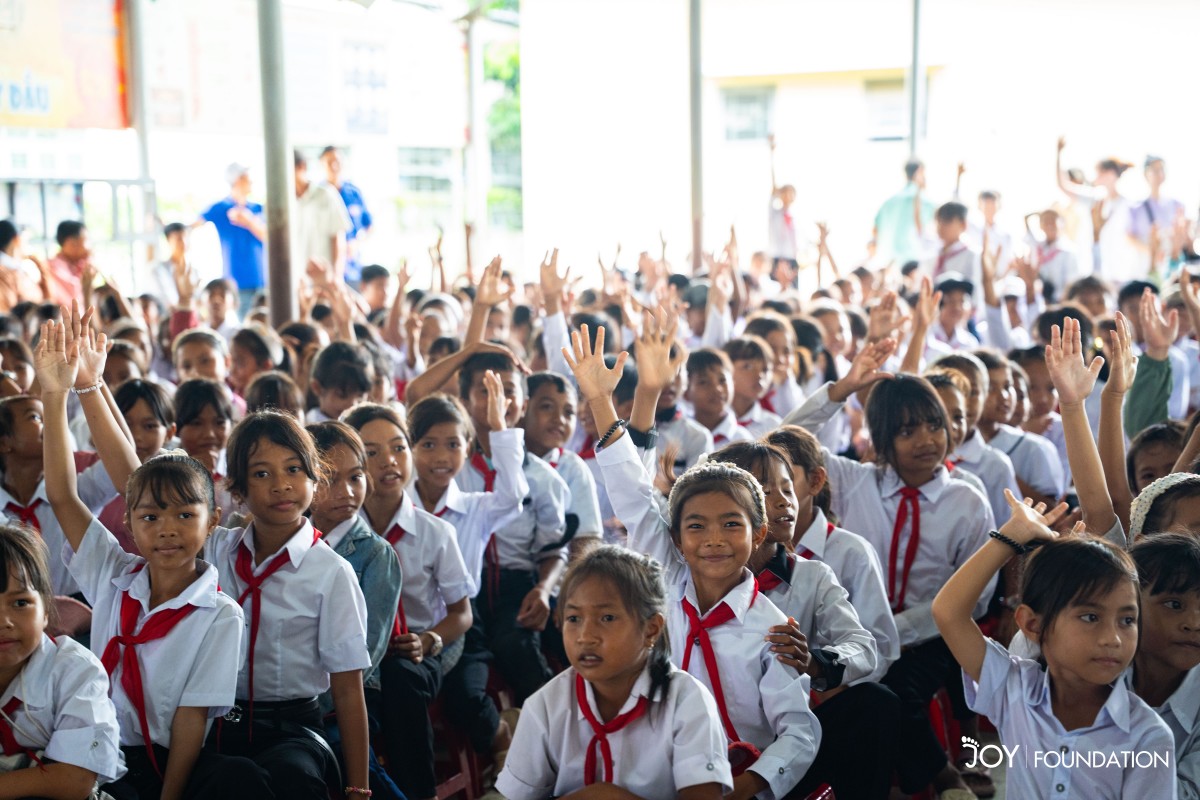 Không khí Trung thu rộn ràng cùng các em học sinh.