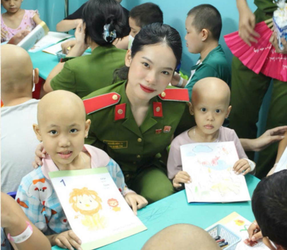 Nữ cán bộ Công an trẻ đưa AI vào tuyên truyền pháp luật