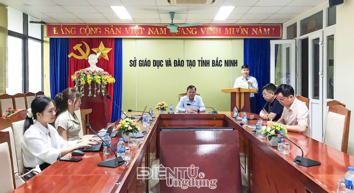 Đồng hành cùng tiến trình chuyển đổi số quốc gia, Zalo đã thiết lập nên hệ thống kênh giao tiếp khổng lồ