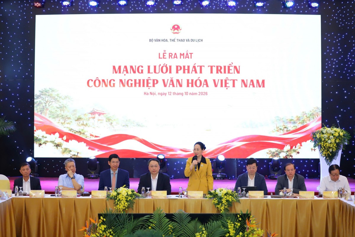 Ủy viên Trung ương Đảng, Bộ trưởng Bộ VHTTDL Lâm Thị Phương Thanh phát biểu khai mạc. Ảnh: Việt Hùng
