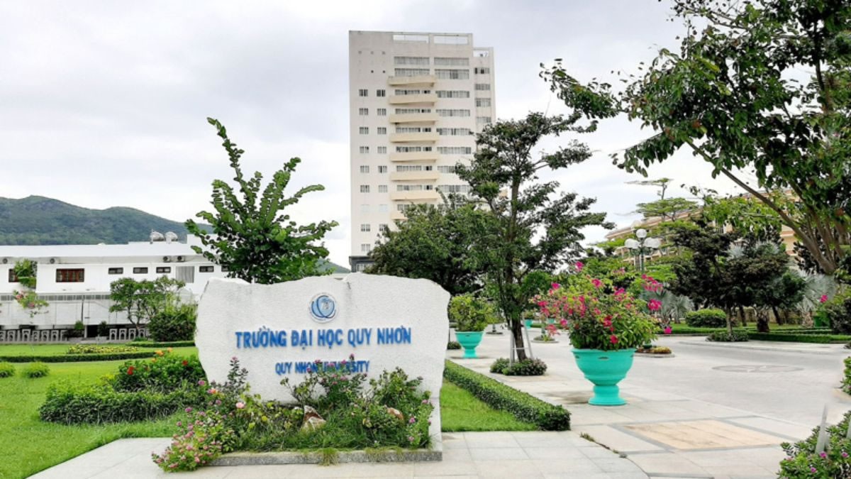 Trường Đại học Quy Nhơn đăng cai.