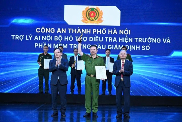 Công an Hà Nội giành giải thưởng Chuyển đổi số Việt Nam 2026 với 2 sản phẩm công nghệ