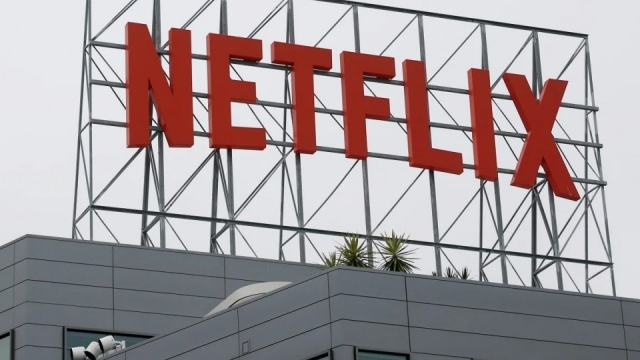 Netflix sa thải 1.000 nhân viên giữa áp lực cạnh tranh