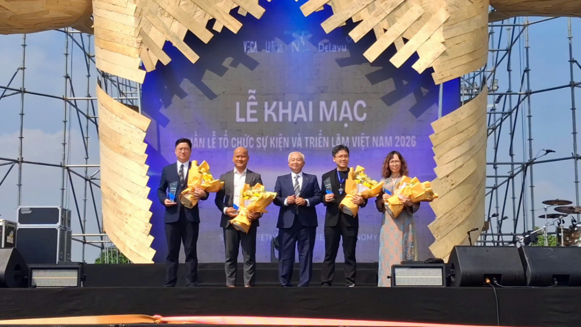 PLASE Show Hà Nội 2026 chính thức khai mạc tại Trung tâm Triển lãm Việt Nam (VEC). Ảnh: Thành Biên. PLASE Show Hà Nội 2026 chính thức khai mạc tại Trung tâm Triển lãm Việt Nam (VEC). Ảnh: Thành Biên.