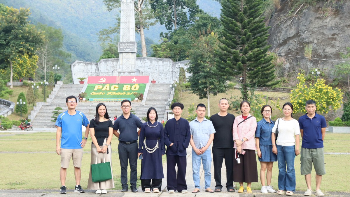 Tạp chí Điện tử và Ứng dụng tiên phong hưởng ứng lời kêu gọi phát triển du lịch của Chủ tịch UBND tỉnh Cao Bằng