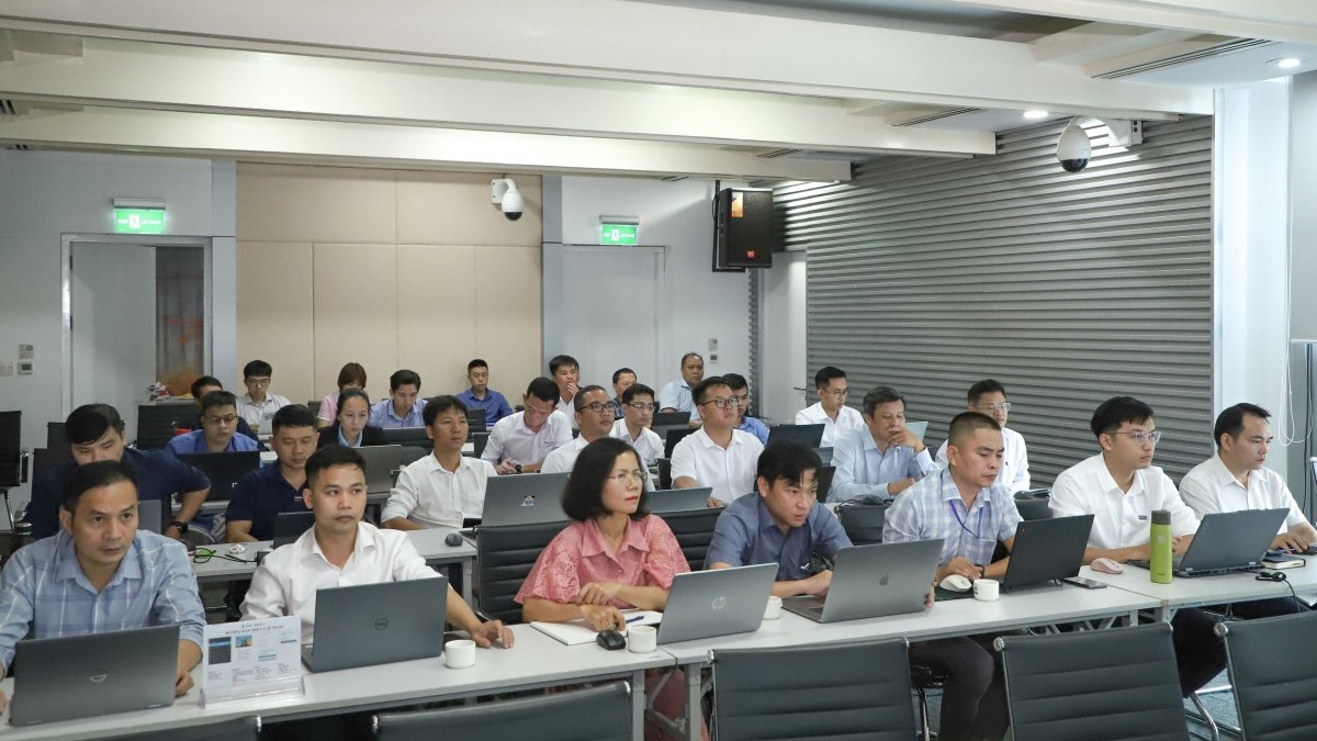 EVN tổ chức đào tạo chuyên sâu về hệ thống pin lưu trữ năng lượng BESS