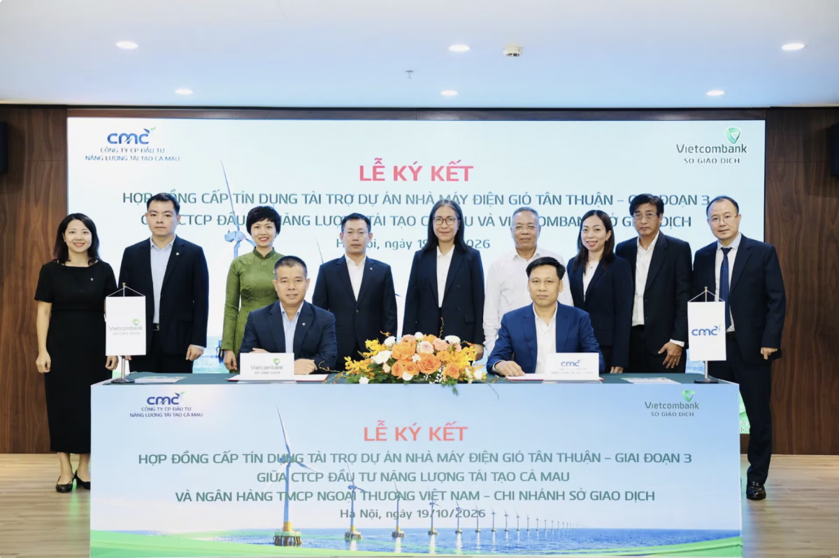 Vietcombank ký hợp đồng tín dụng tài trợ dự án điện gió Tân Thuận giai đoạn 3