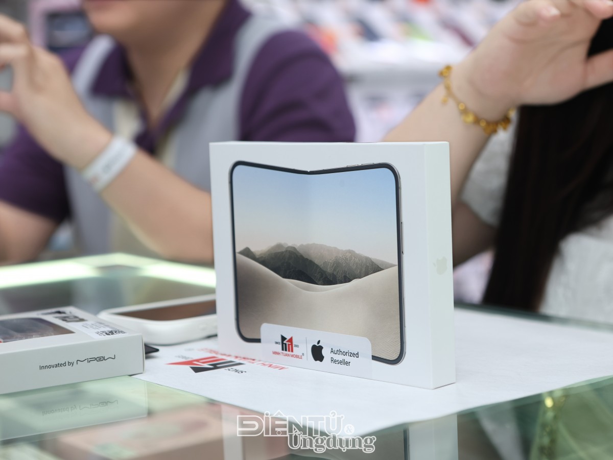 Minh Tuấn Mobile mở bán iPhone Duo, tiếp tục cam kết 