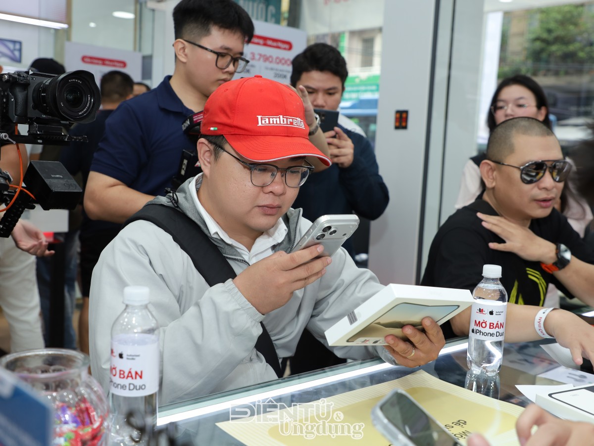 Minh Tuấn Mobile mở bán iPhone Duo, tiếp tục cam kết 