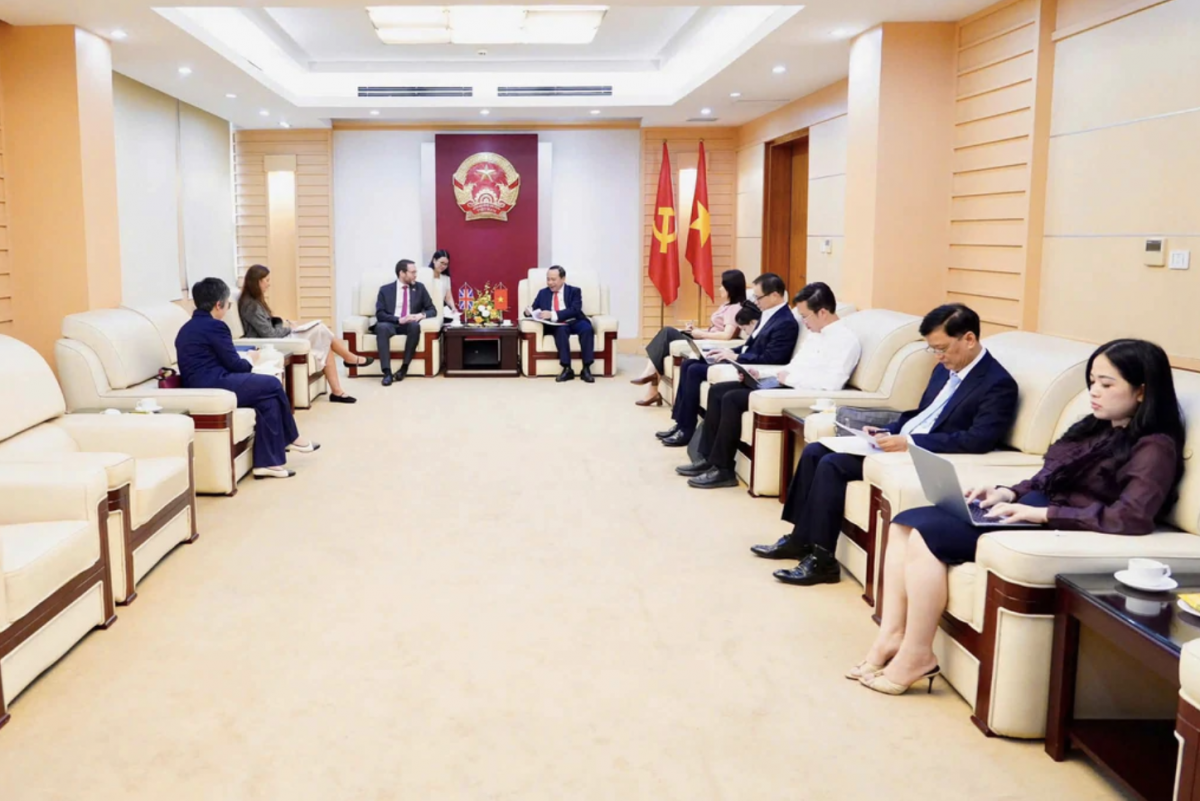 Toàn cảnh buổi làm việc giữa Bộ Khoa học và Công nghệ Việt Nam và Đại sứ quán Anh tại Hà Nội. Ảnh: Bộ KH&CN.