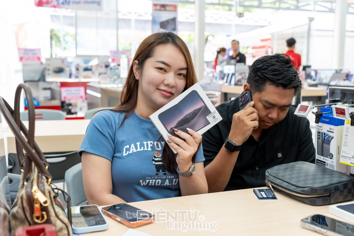 CellphoneS mở bán iPhone Duo, ưu đãi 5 triệu đồng cho những khách hàng đặt sớm CellphoneS mở bán iPhone Duo, ưu đãi 5 triệu đồng cho những khách hàng đặt sớm