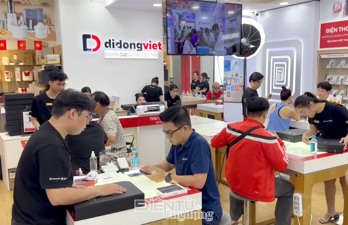 Di Động Việt mở bán iPhone Duo ở nhà hàng, mời khách ăn sáng uống cafe, nhận máy sang chảnh Di Động Việt mở bán iPhone Duo ở nhà hàng, mời khách ăn sáng uống cafe, nhận máy sang chảnh