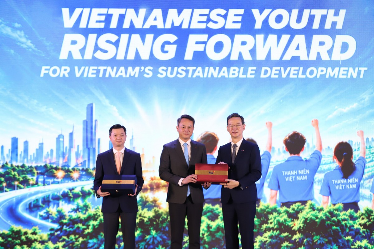 Diễn đàn Tiếp năng lượng cùng thanh niên Việt Nam tiến bước kết nối nguồn lực cho người trẻ Diễn đàn Tiếp năng lượng cùng thanh niên Việt Nam tiến bước kết nối nguồn lực cho người trẻ