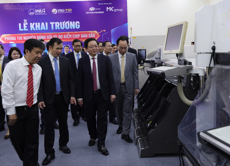 Đại học Quốc gia Hà Nội cần tiên phong phát triển công nghệ, giải quyết những bài toán lớn của quốc gia- Ảnh 4.