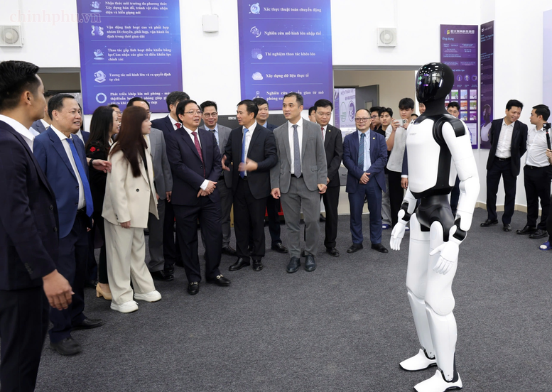 Đại học Quốc gia Hà Nội cần tiên phong phát triển công nghệ, giải quyết những bài toán lớn của quốc gia- Ảnh 10.