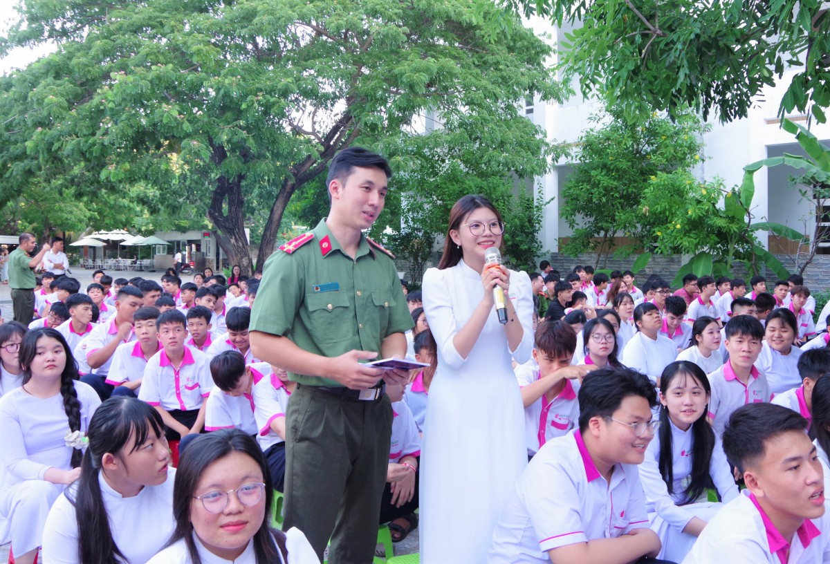 Khánh Hòa: Lan tỏa Chiến dịch “Không một mình 2026” tại Trường Liên cấp Hoa Sen