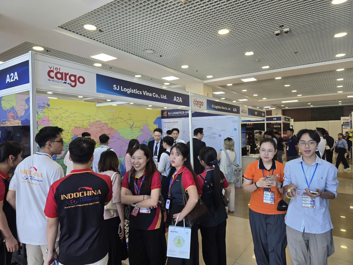 Chuỗi triển lãm kho vận và logistics 2026 đưa AI, robot vào tâm điểm thảo luận