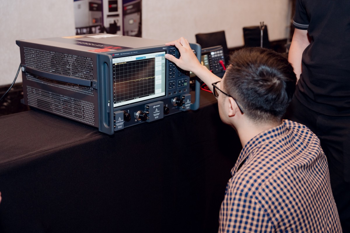 Giải pháp được giới thiệu là bộ đôi Keysight Data Center Builder (KAI DCB) – kiểm thử nhìn từ phía backend, và Inference Builder (KAI IB) – kiểm thử nhìn từ phía frontend.