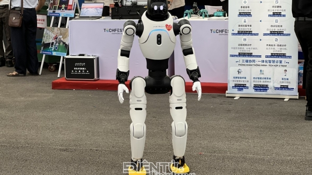 Khi robot làm việc nặng, con người tạo ra giá trị lớn hơn
