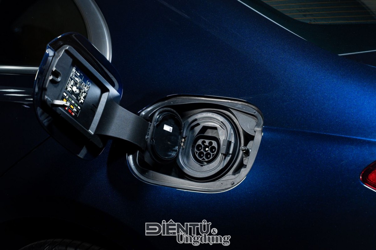 “The Icons, Electrified” của Mercedes-Benz