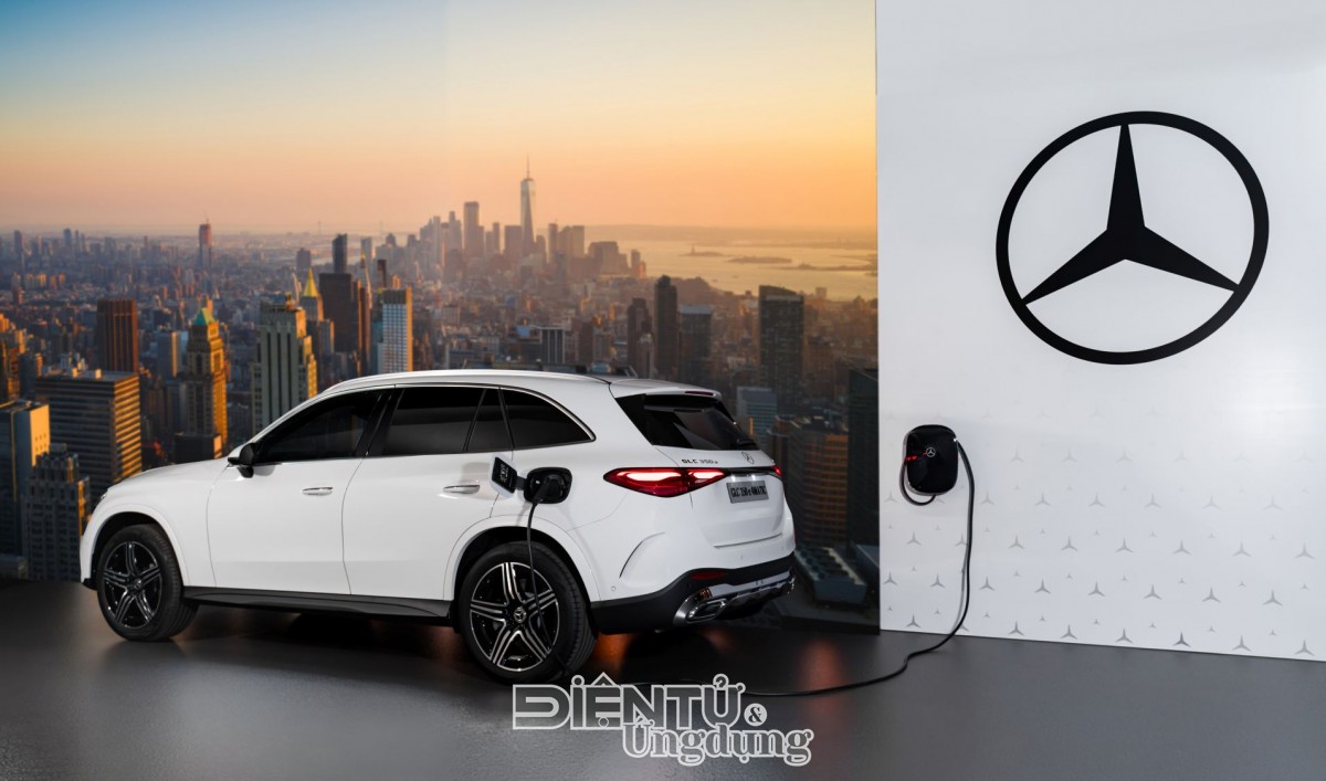 “The Icons, Electrified” của Mercedes-Benz