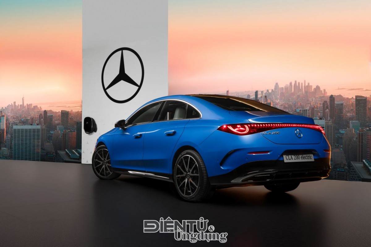 “The Icons, Electrified” của Mercedes-Benz