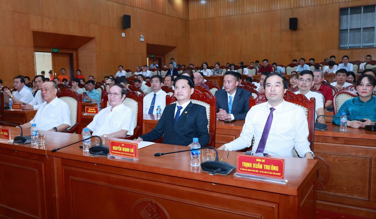 Các đại biểu dự Lễ khai trương. Ảnh thainguyen.gov.vn