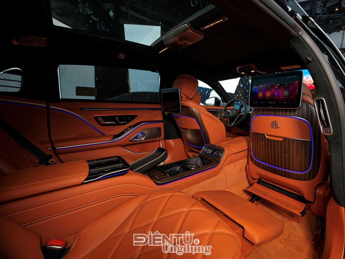 “The Icons, Electrified” của Mercedes-Benz