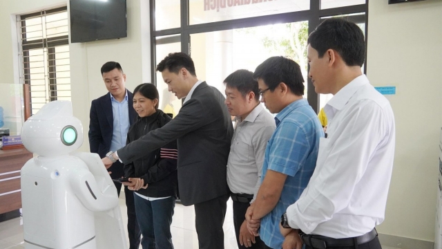 Quảng Trị đầu tư 12,8 tỷ đồng đưa AI, robot vào dịch vụ công