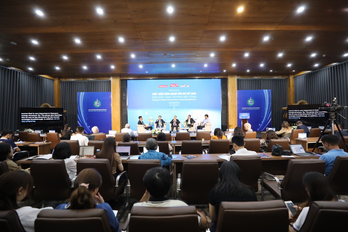 Định hình tương lai công nghiệp dầu khí Việt Nam đảm bảo tăng trưởng bền vững Định hình tương lai công nghiệp dầu khí Việt Nam đảm bảo tăng trưởng bền vững