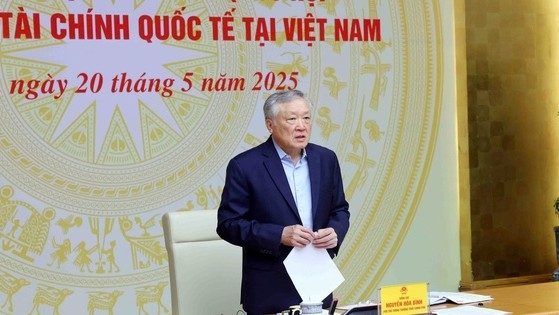 Phát triển 1 trung tâm tài chính quốc tế tại Việt Nam, nhưng hoạt động ở 2 thành phố