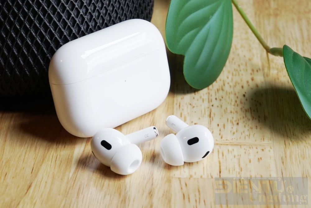 airpods pro 2 co the bien thanh may tro thinh