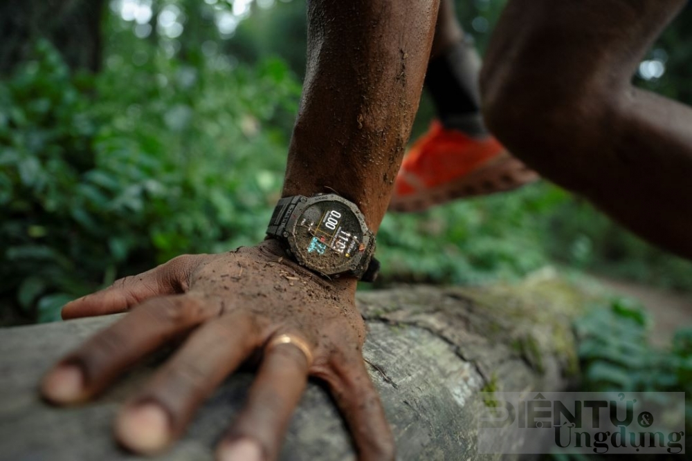 amazfit ra mat dong ho the thao chuyen cho hoat dong ngoai troi