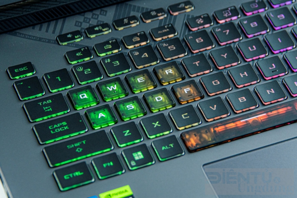 asus rog 2023 co gi