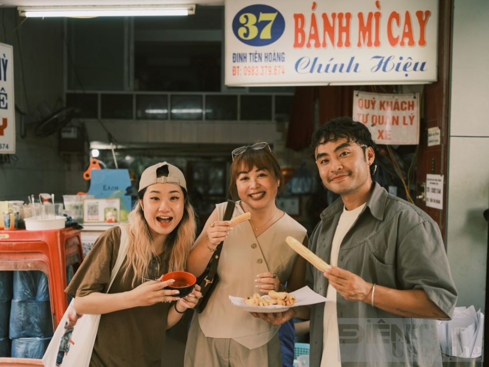 ban da san sang cung 7am start len xe de lan toa tinh than di san