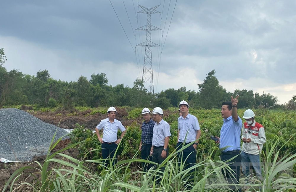 cac du an truyen tai dong bo nha may nhiet dien nhon trach 3 va 4 gap nhieu vuong mac mat bang