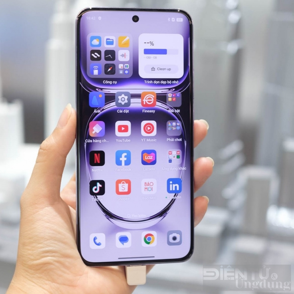 can canh oppo reno12 series