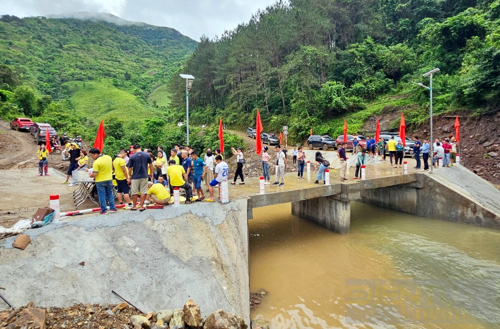 cau suoi kit dau an khoi am mua dong giua reo cao