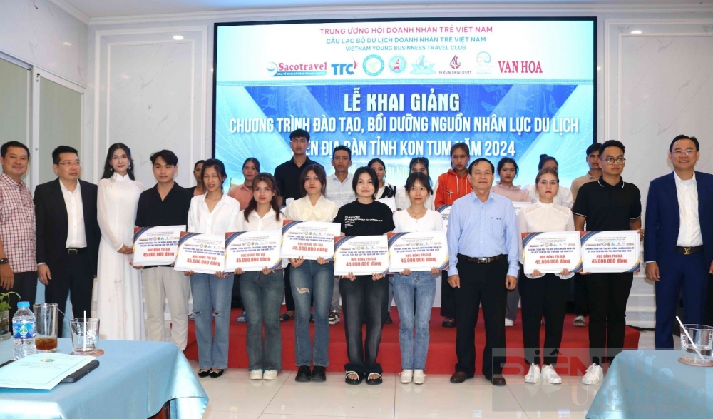 clb du lich doanh nhan tre hop tac dao tao nhan luc du lich cho dong bao xo dang
