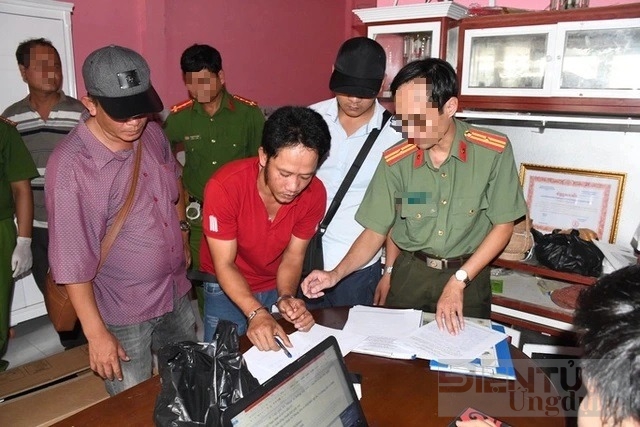 cong an tra vinh bat 2 doi tuong su dung mang xa hoi xam pham loi ich nha nuoc