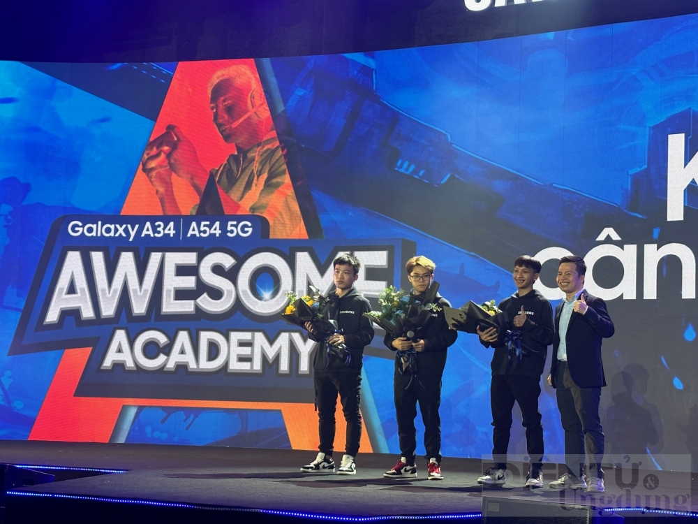cung samsung galaxy a series tro lai dau truong awesome academy mua 2