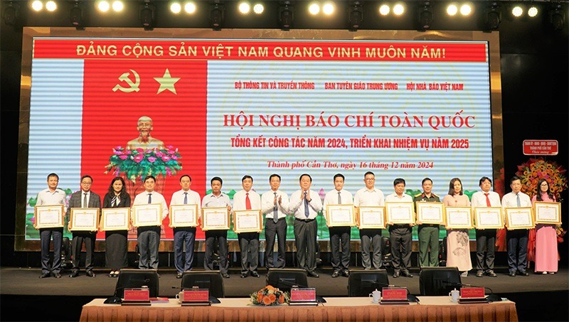 dang nha nuoc se co co che chinh sach bao dam quyen loi cho co quan bao chi va nhung nguoi lam bao bi tac dong cua viec sap xep tinh gon