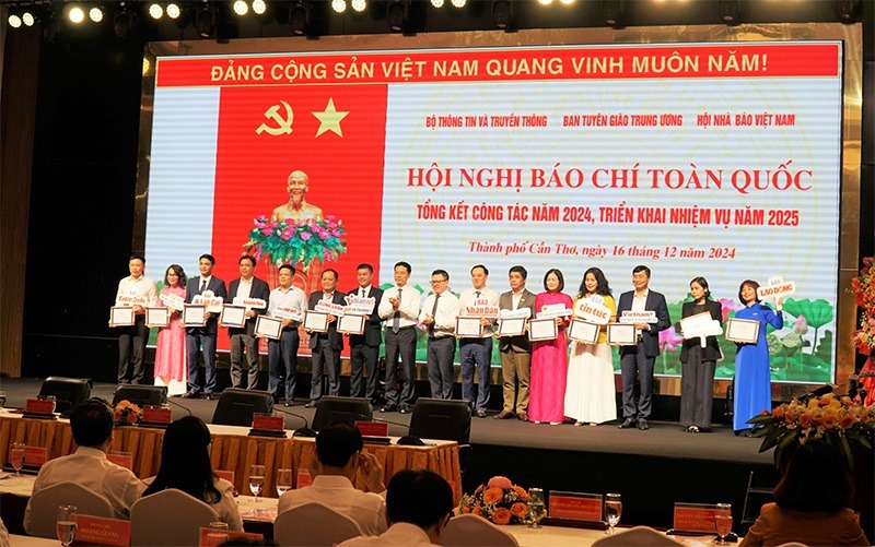 dang nha nuoc se co co che chinh sach bao dam quyen loi cho co quan bao chi va nhung nguoi lam bao bi tac dong cua viec sap xep tinh gon