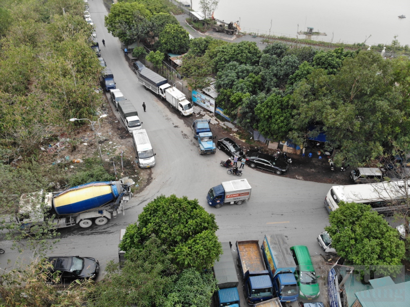 de xuat cho phep trung tam dang kiem bi dong cua hoat dong tro lai neu khong anh huong den dieu tra